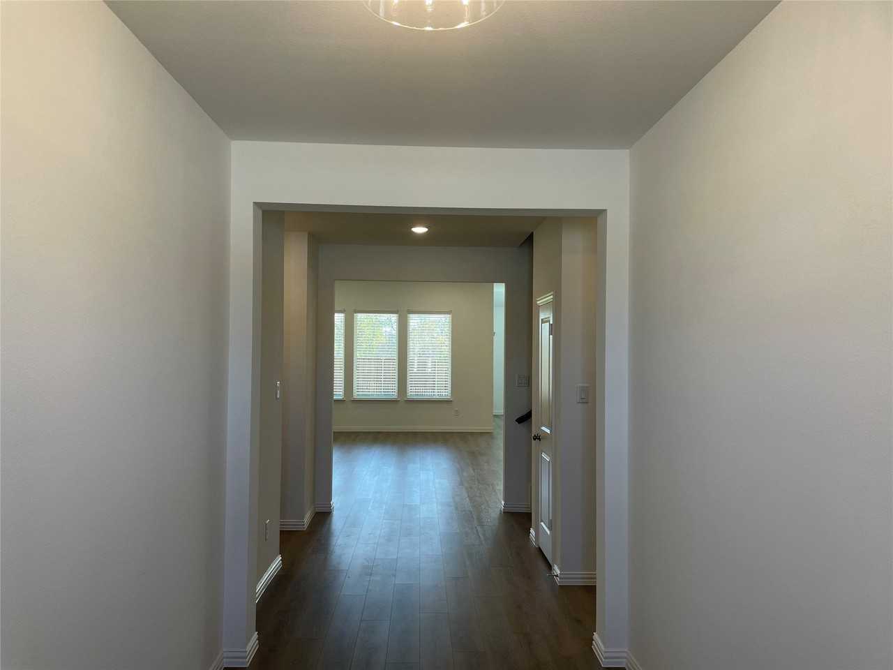 4014 Saltgrass St - Photo 6 of 15
