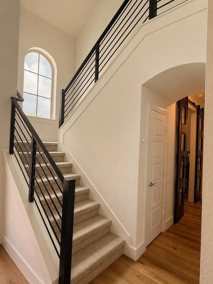 2432 Elm Pl - Photo 4 of 27