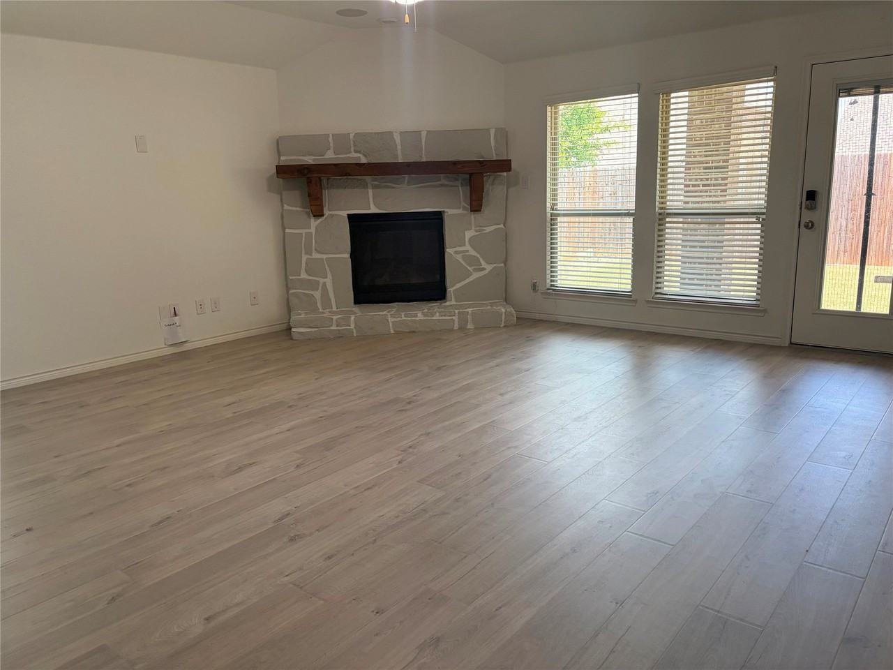 10020 Levelland Pl - Photo 3 of 18