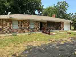 featured image of 610 S Rike St