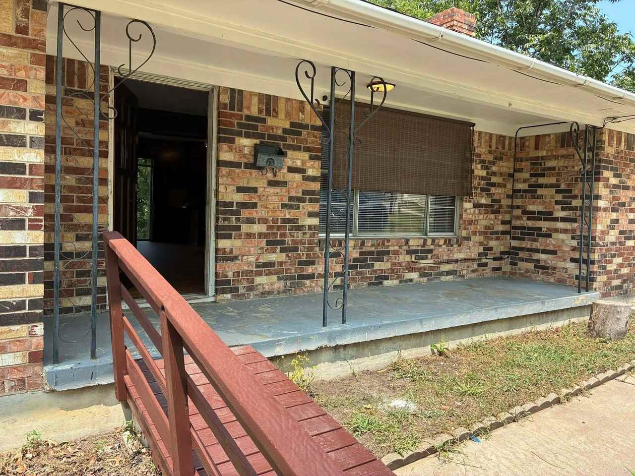 610 S Rike St - Photo 2 of 27