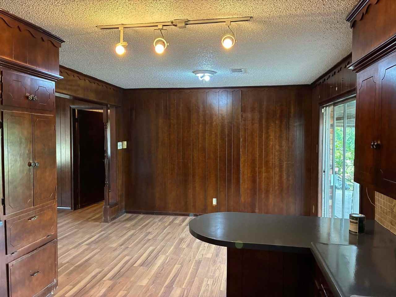 610 S Rike St - Photo 7 of 27