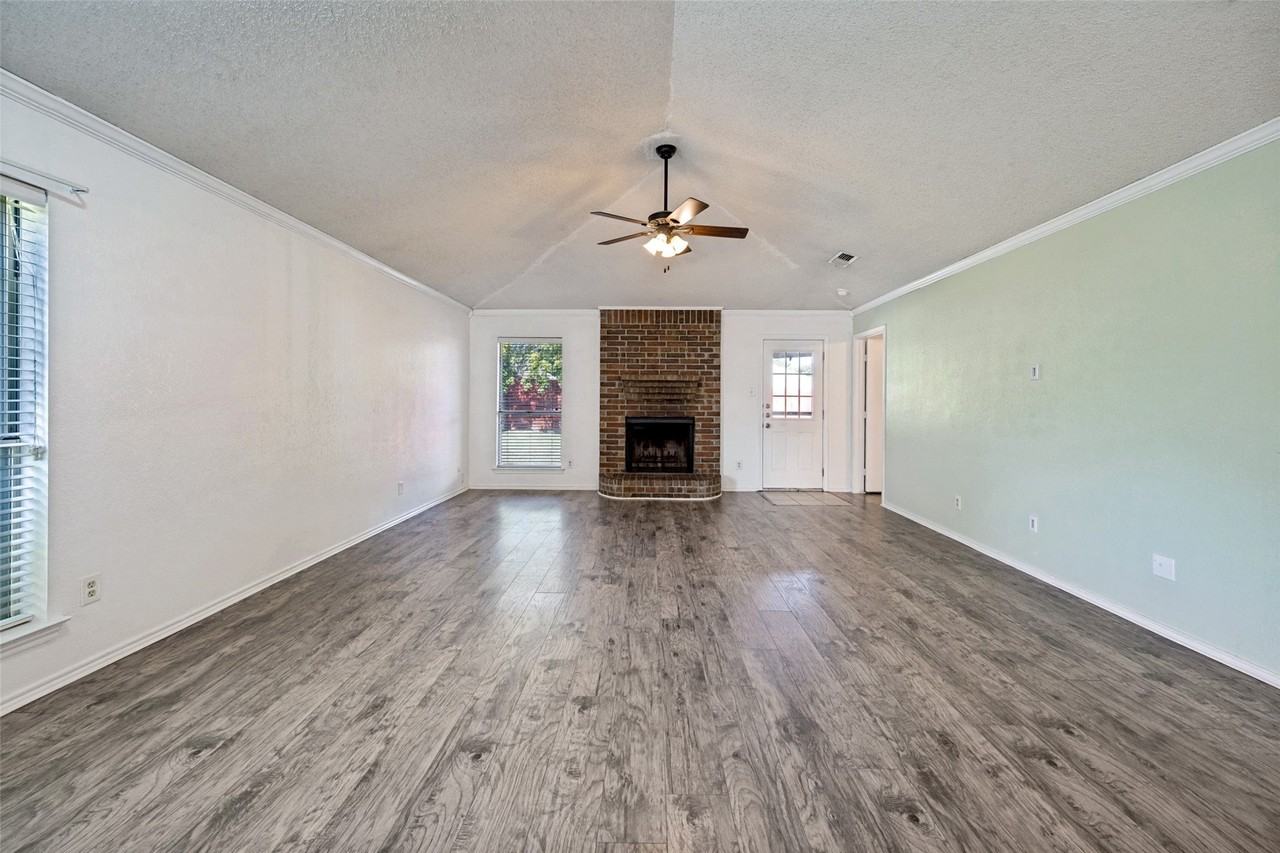 9008 Topperwind Ct - Photo 4 of 25