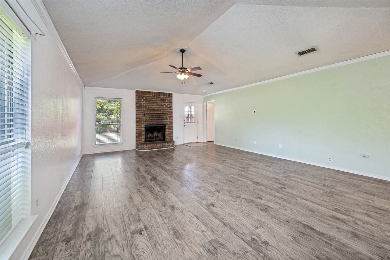 9008 Topperwind Ct - Photo 5 of 25