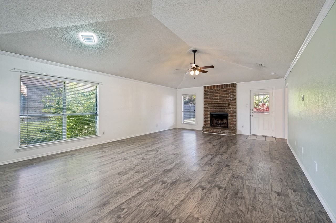 9008 Topperwind Ct - Photo 6 of 25