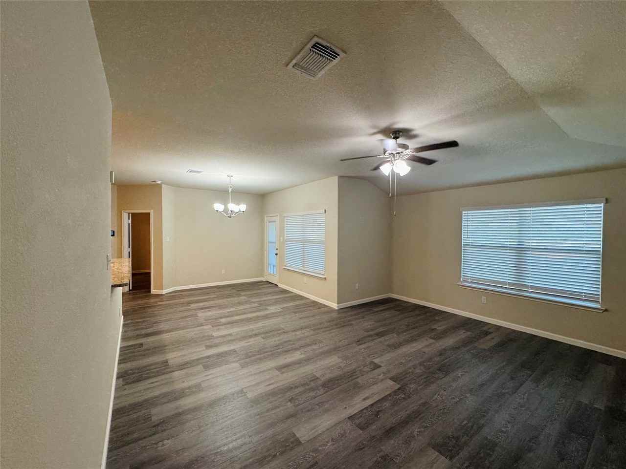 3020 Skinner Dr - Photo 7 of 15