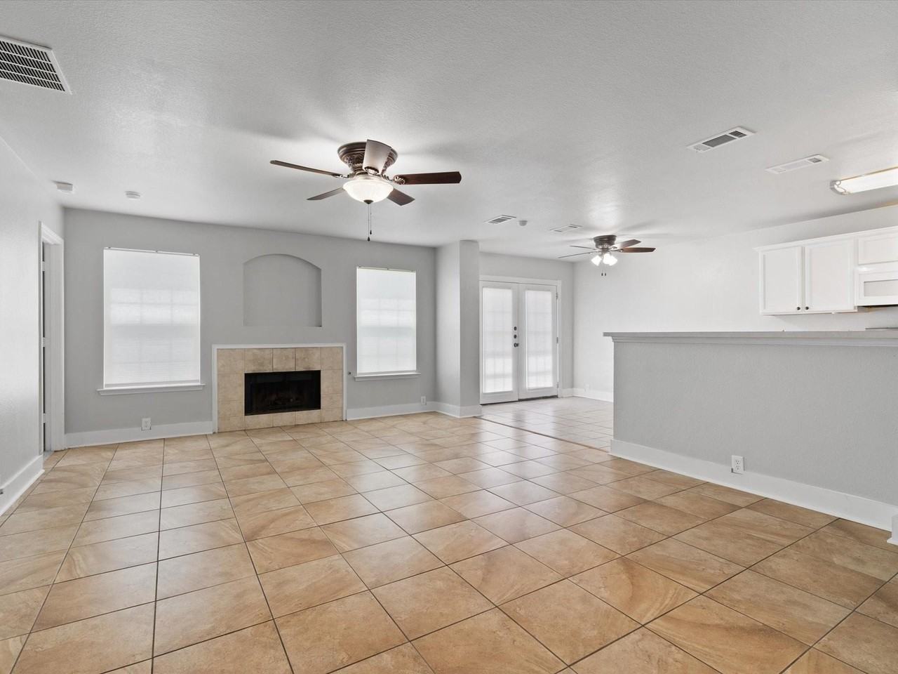 1300 Mallard Dr - Photo 5 of 21