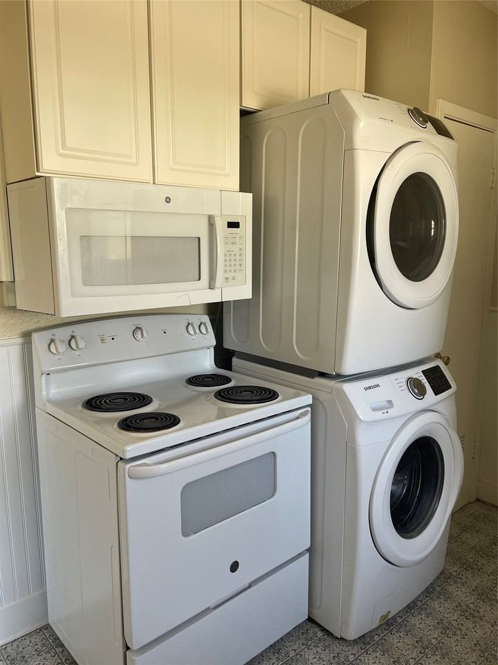 1302 Jeanette St - Photo 5 of 14