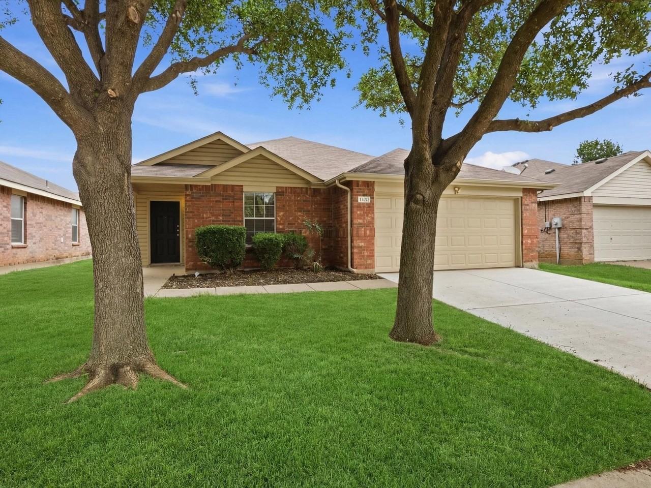 1132 Boxwood Dr - Photo 3 of 25