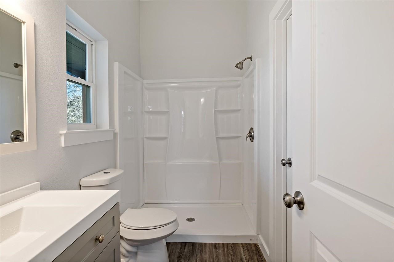 1420 Fitzhugh Ave - Photo 7 of 11