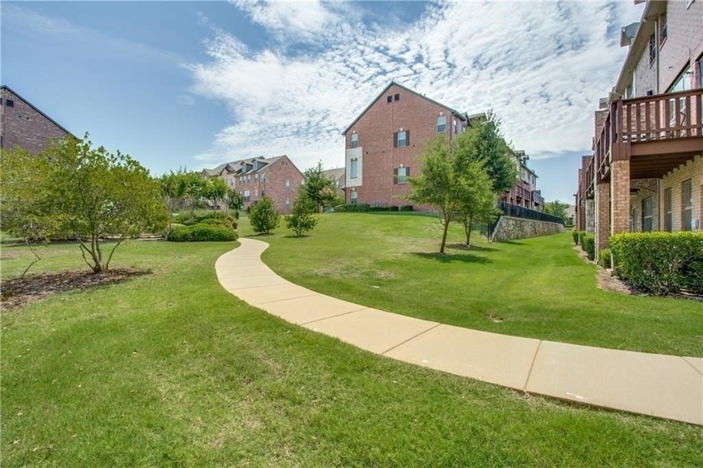 1531 Biltmore Ln - Photo 3 of 25