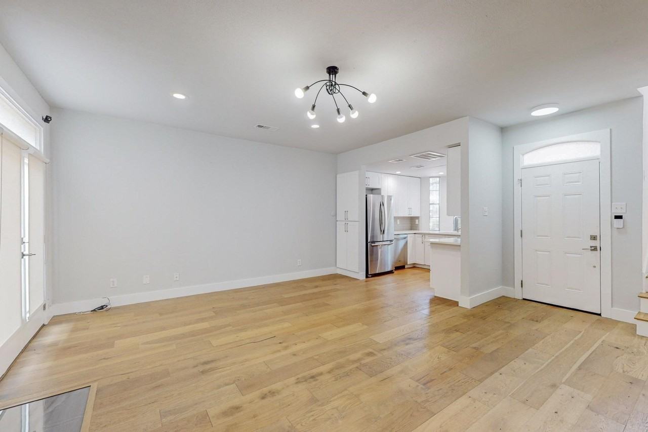 4307 Gilbert Ave #306 - Photo 5 of 34