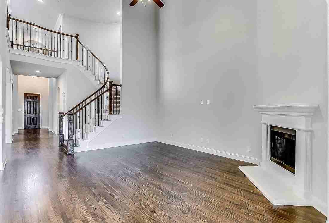 3021 Avondale - Photo 3 of 36