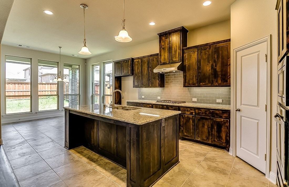 3021 Avondale - Photo 5 of 36