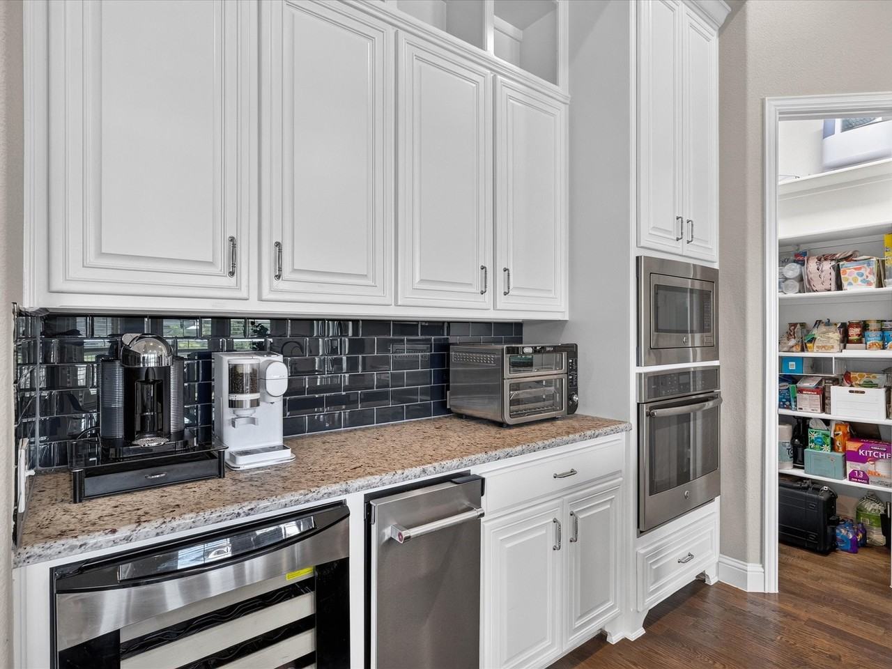 1306 Cypress Creek Way - Photo 4 of 33