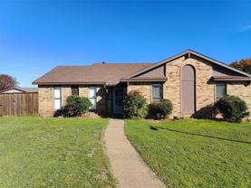 2513 Crown Cir - Photo 1 of 1