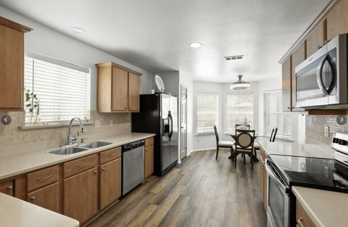 1805 Country Ct - Photo 6 of 21