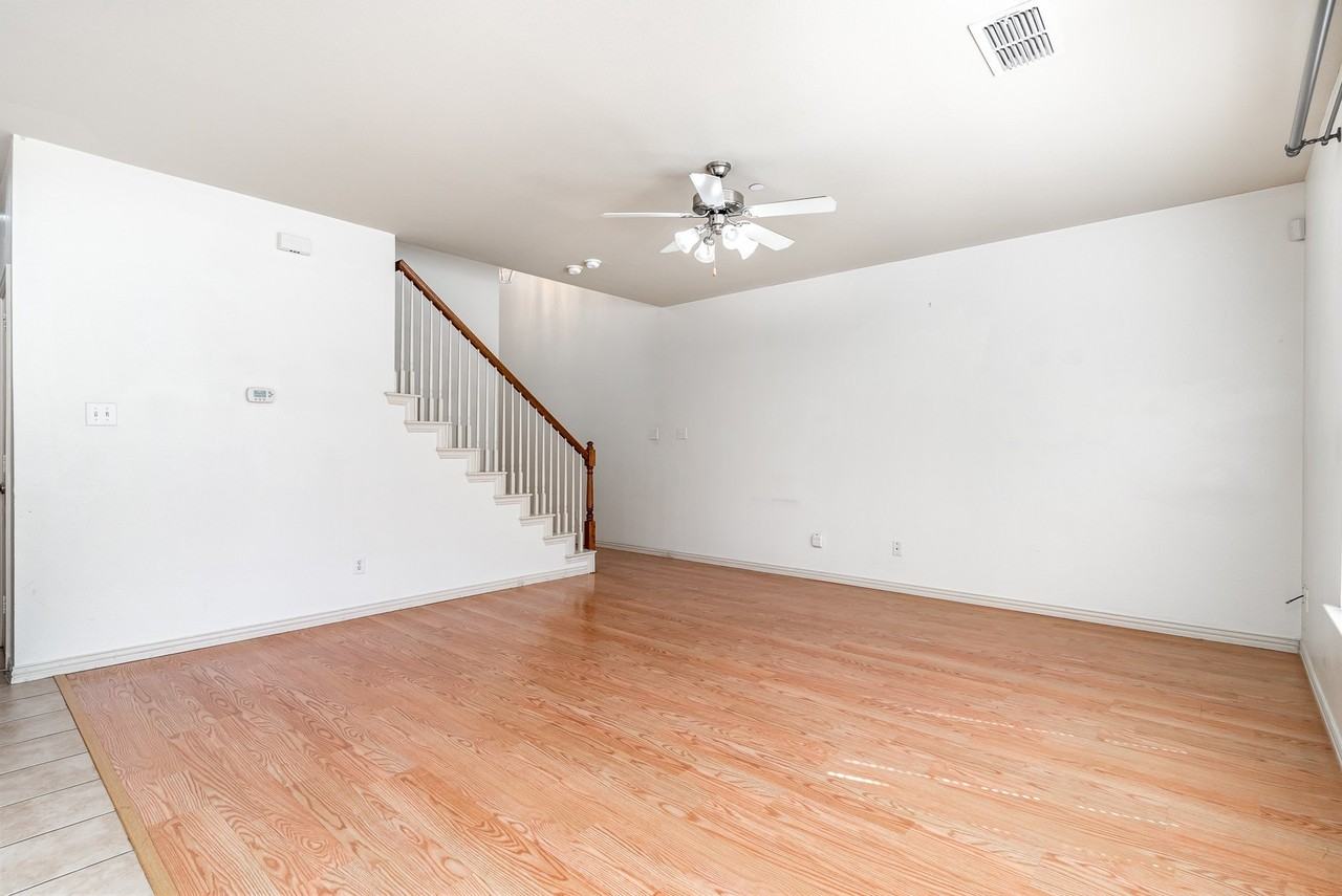 7909 Eddie Dr - Photo 3 of 26