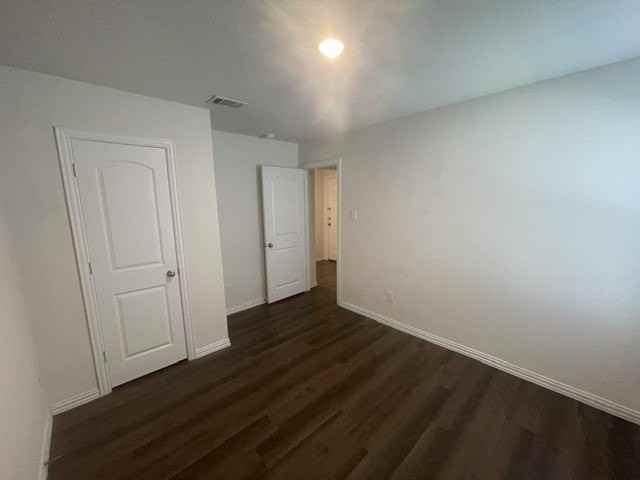 413 E Hull St - Photo 7 of 23