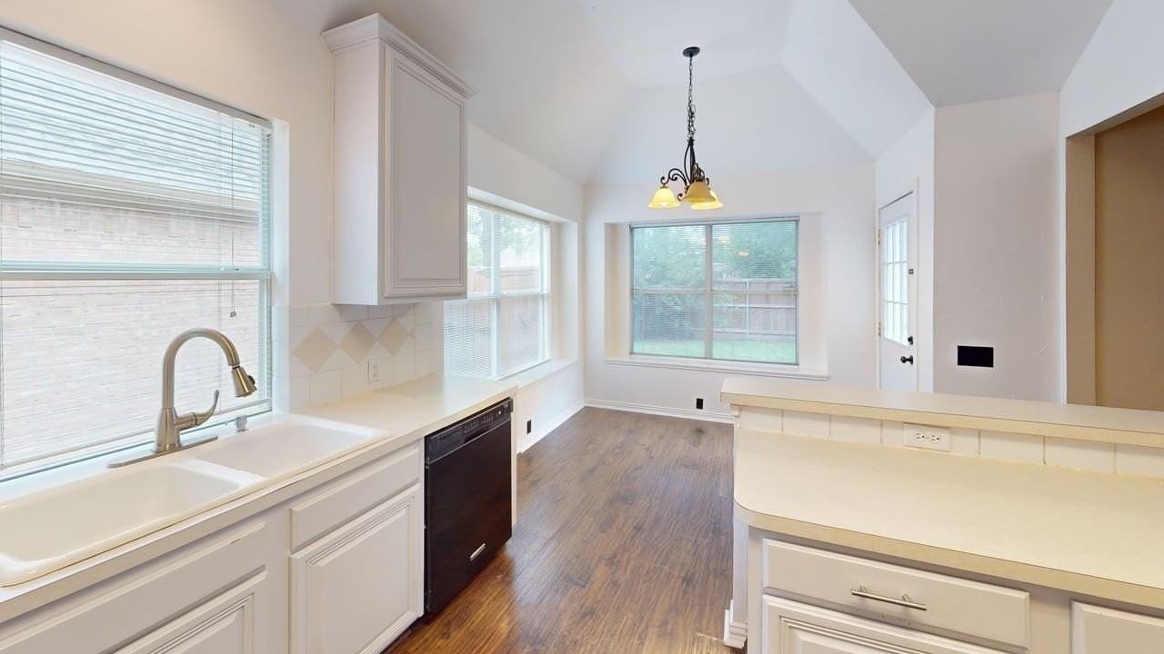 5901 Berkshire Rd - Photo 5 of 23