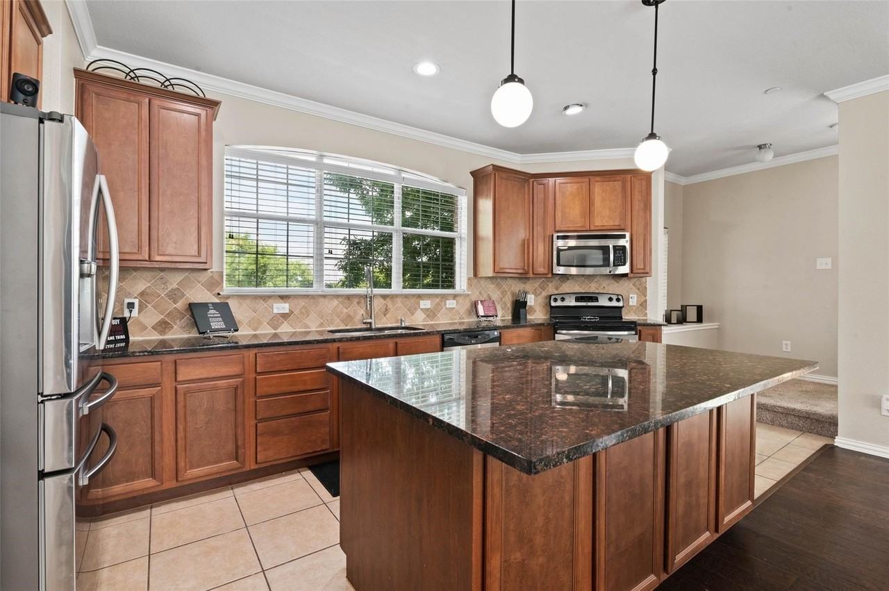 2700 Club Ridge Dr #17 - Photo 5 of 21