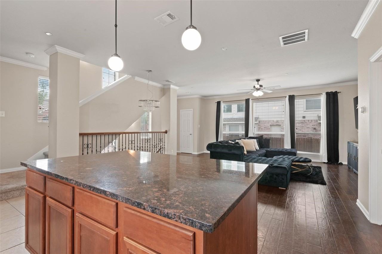 2700 Club Ridge Dr #17 - Photo 6 of 21