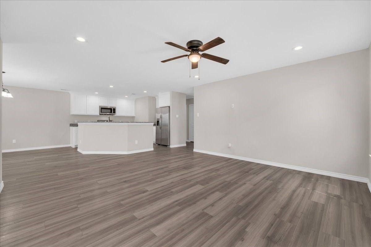 808 Sw 24th St - Photo 4 of 32