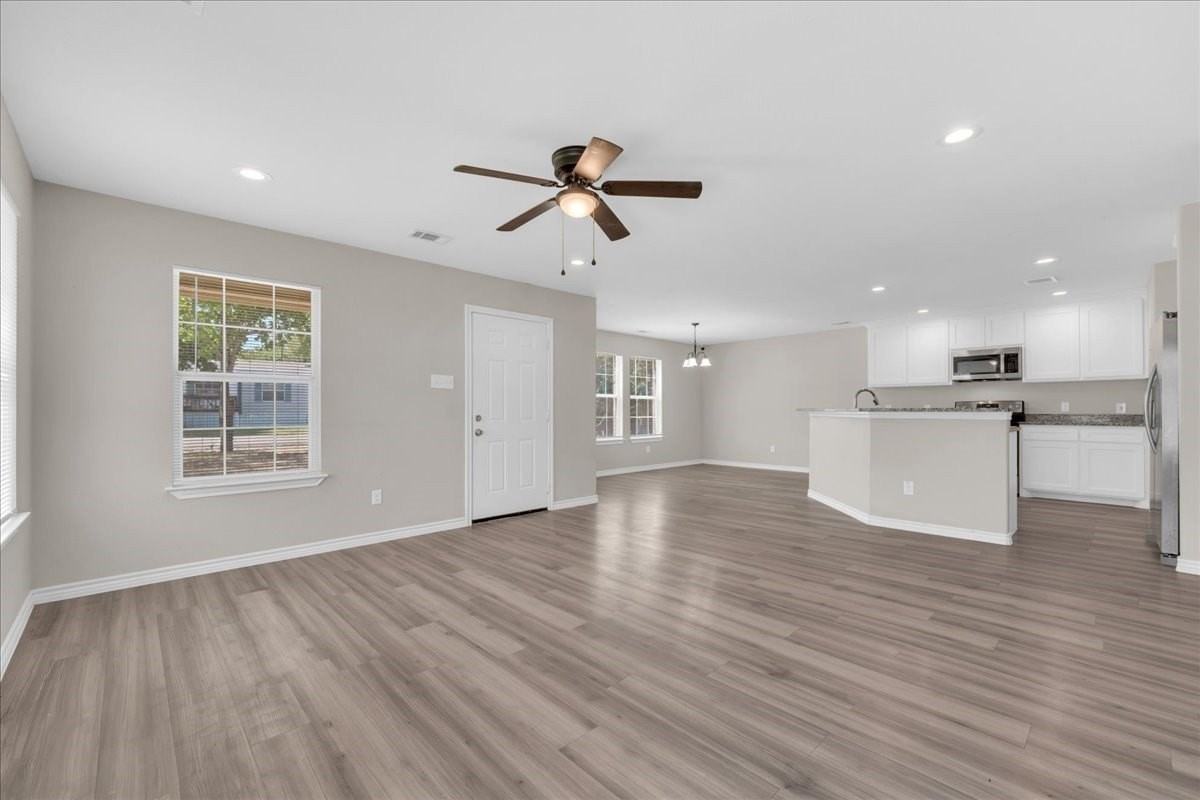 808 Sw 24th St - Photo 5 of 32