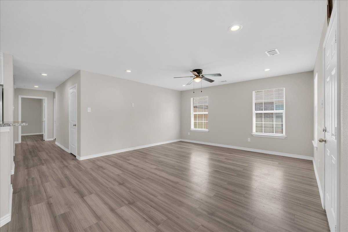 808 Sw 24th St - Photo 6 of 32
