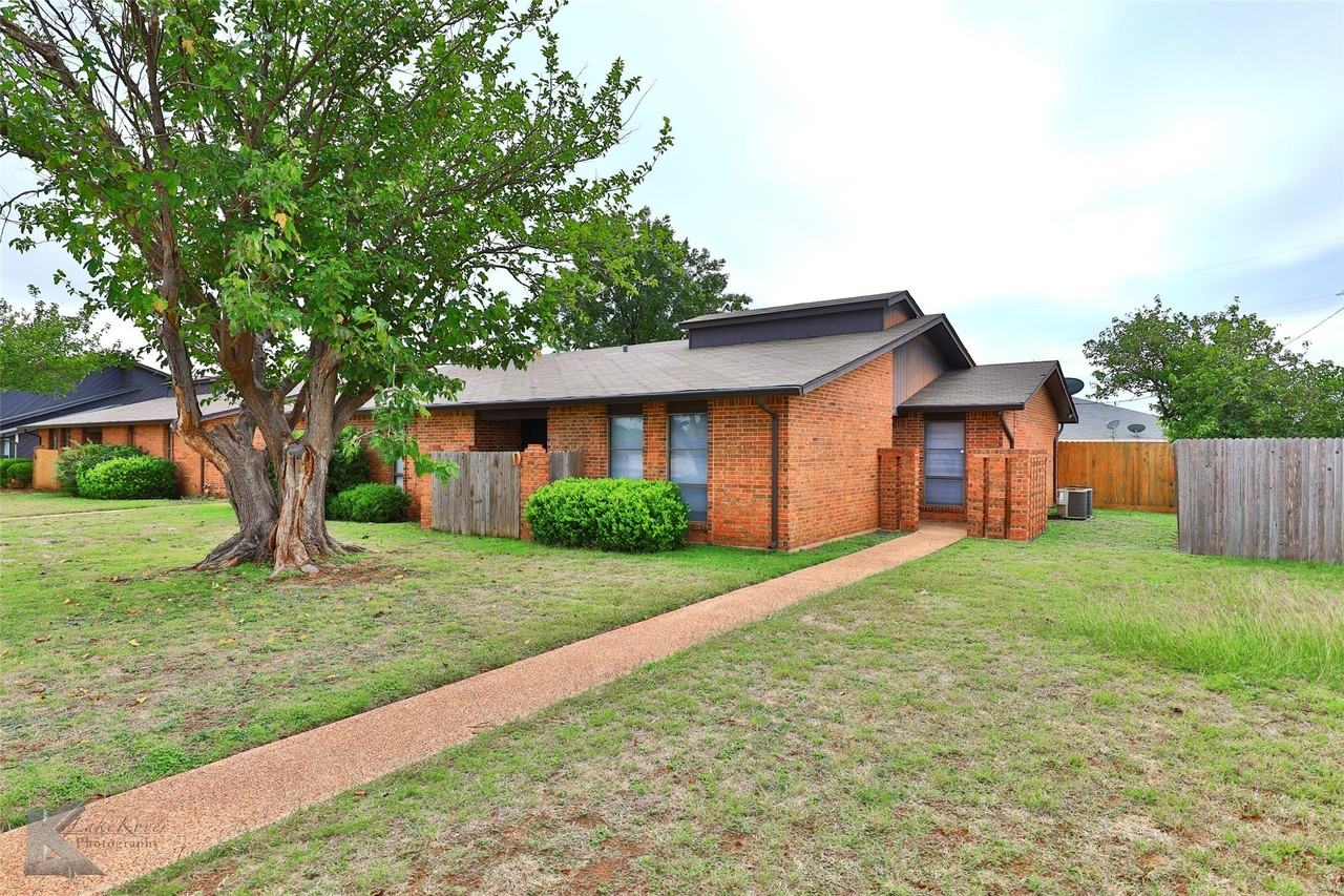 3117 Button Willow Ave #D - Photo 2 of 40