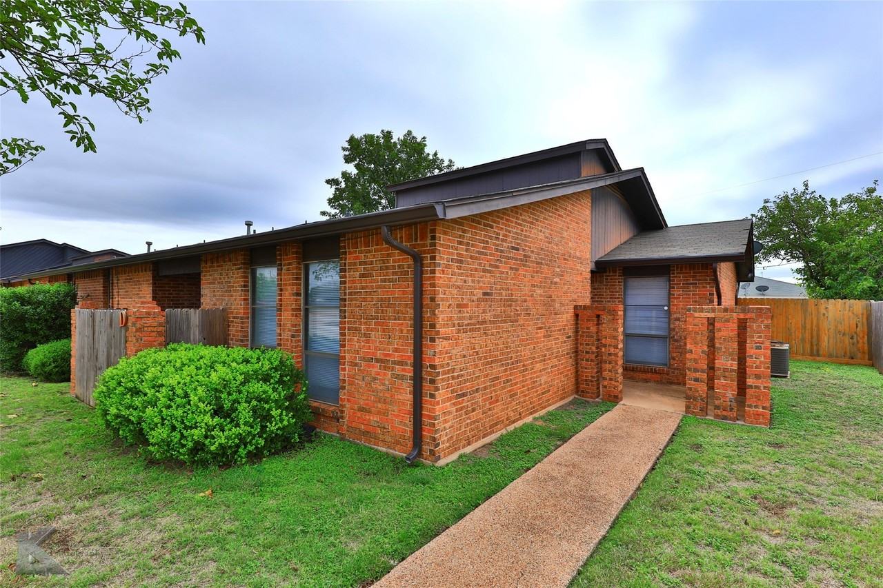 3117 Button Willow Ave #D - Photo 4 of 40
