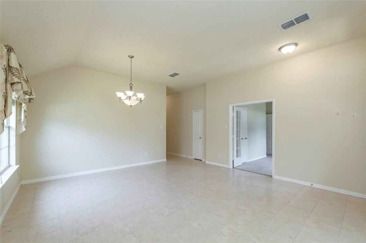 9906 Madison Dr - Photo 5 of 26
