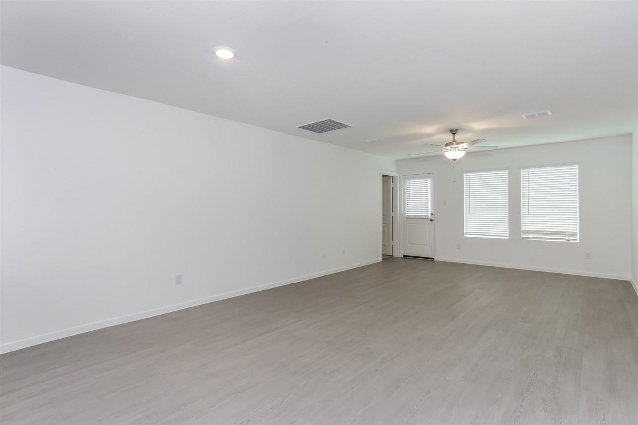 15224 Grappling Irons Ln - Photo 5 of 25
