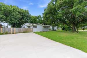 featured image of 2204 Dunloe Ave