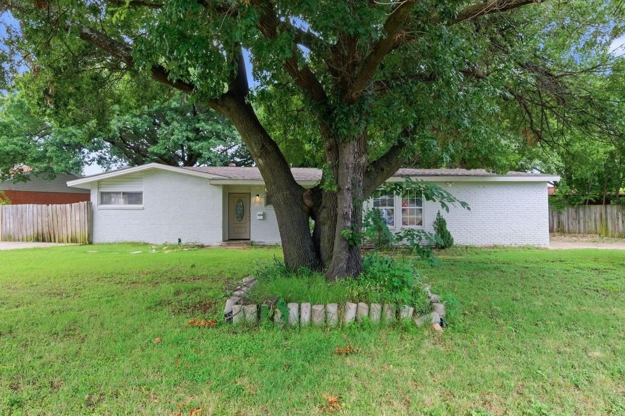 2204 Dunloe Ave - Photo 2 of 27