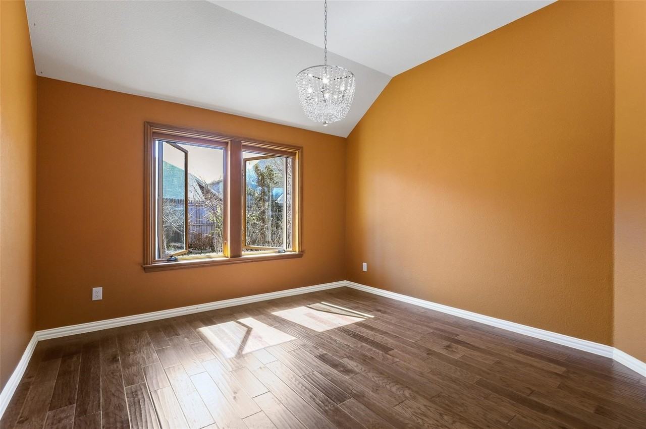 11708 Beach St - Photo 2 of 17