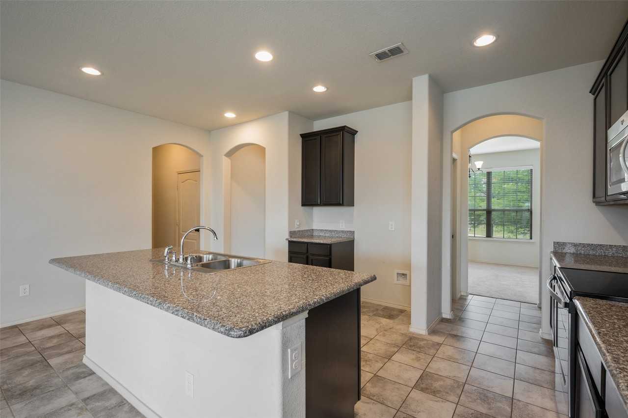 3416 Wavecrest Ln - Photo 7 of 33
