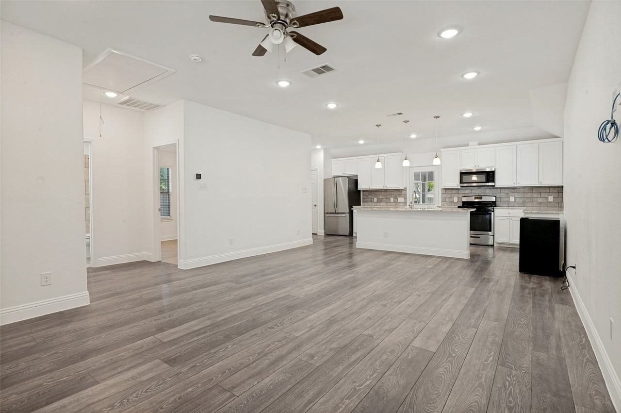 527 Ravenwood Dr - Photo 5 of 15