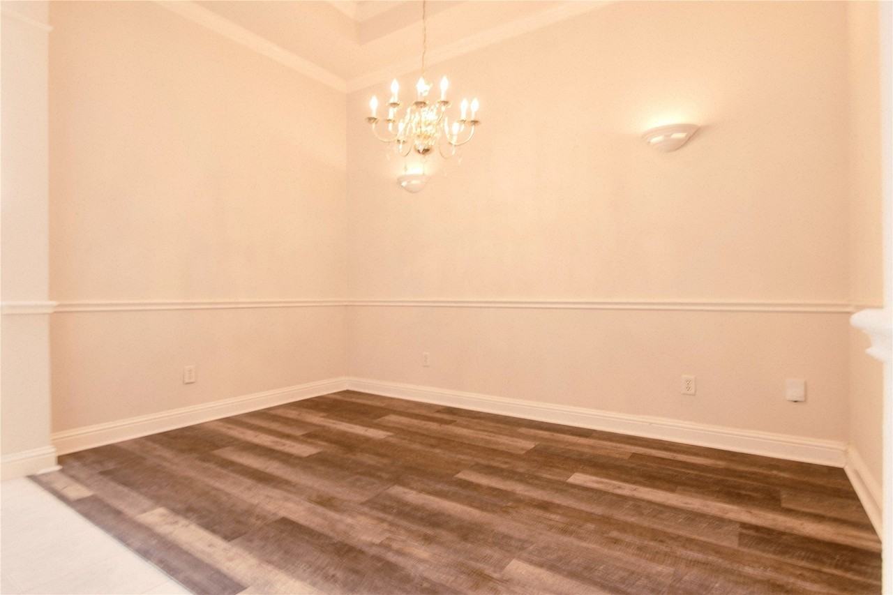 8017 Springmoss Dr - Photo 7 of 21