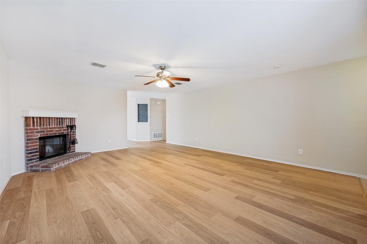 10756 Keathley Dr - Photo 3 of 26