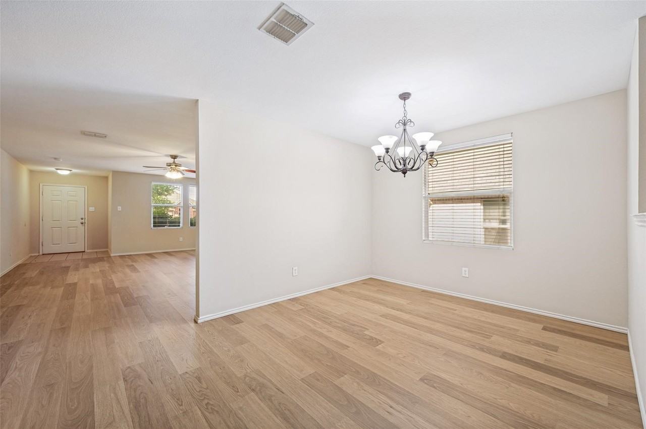10756 Keathley Dr - Photo 5 of 26