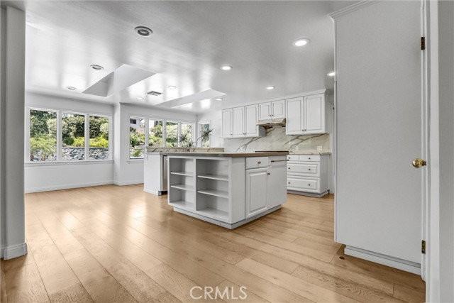 22715 America Way - Photo 3 of 6