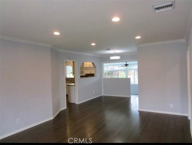 6372 Zelzah Ave - Photo 4 of 8