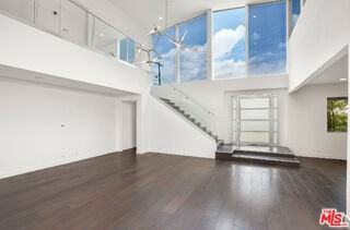 12041 Huston St - Photo 4 of 8