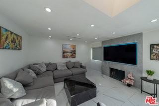7719 Rhodes Ave - Photo 6 of 8