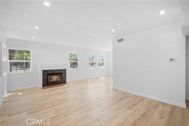 1101 Norton Ave #A - Photo 3 of 8