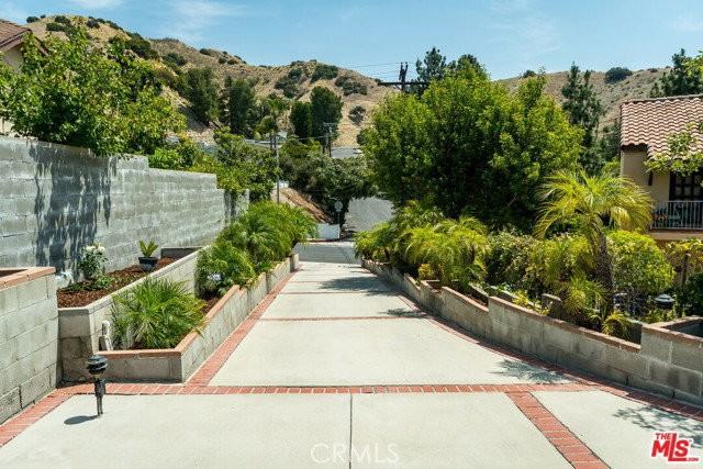 8471 Vine Valley Dr - Photo 5 of 8