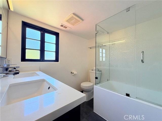 580 S Berkeley Ave - Photo 2 of 8