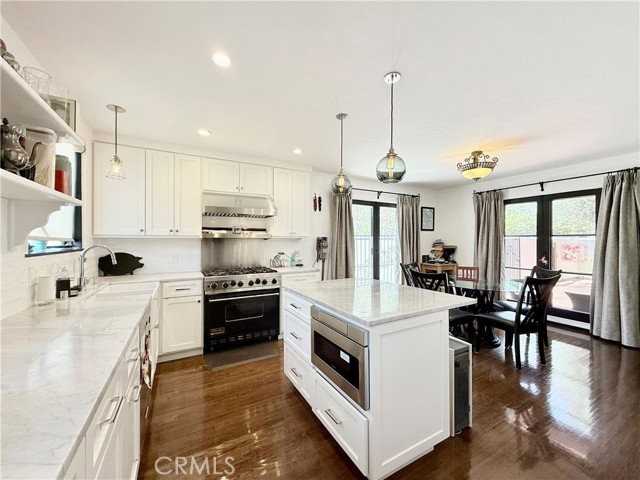 580 S Berkeley Ave - Photo 6 of 8