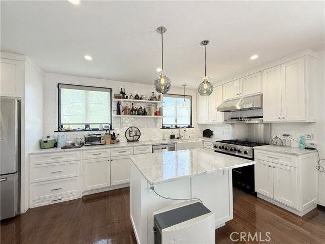 580 S Berkeley Ave - Photo 7 of 8
